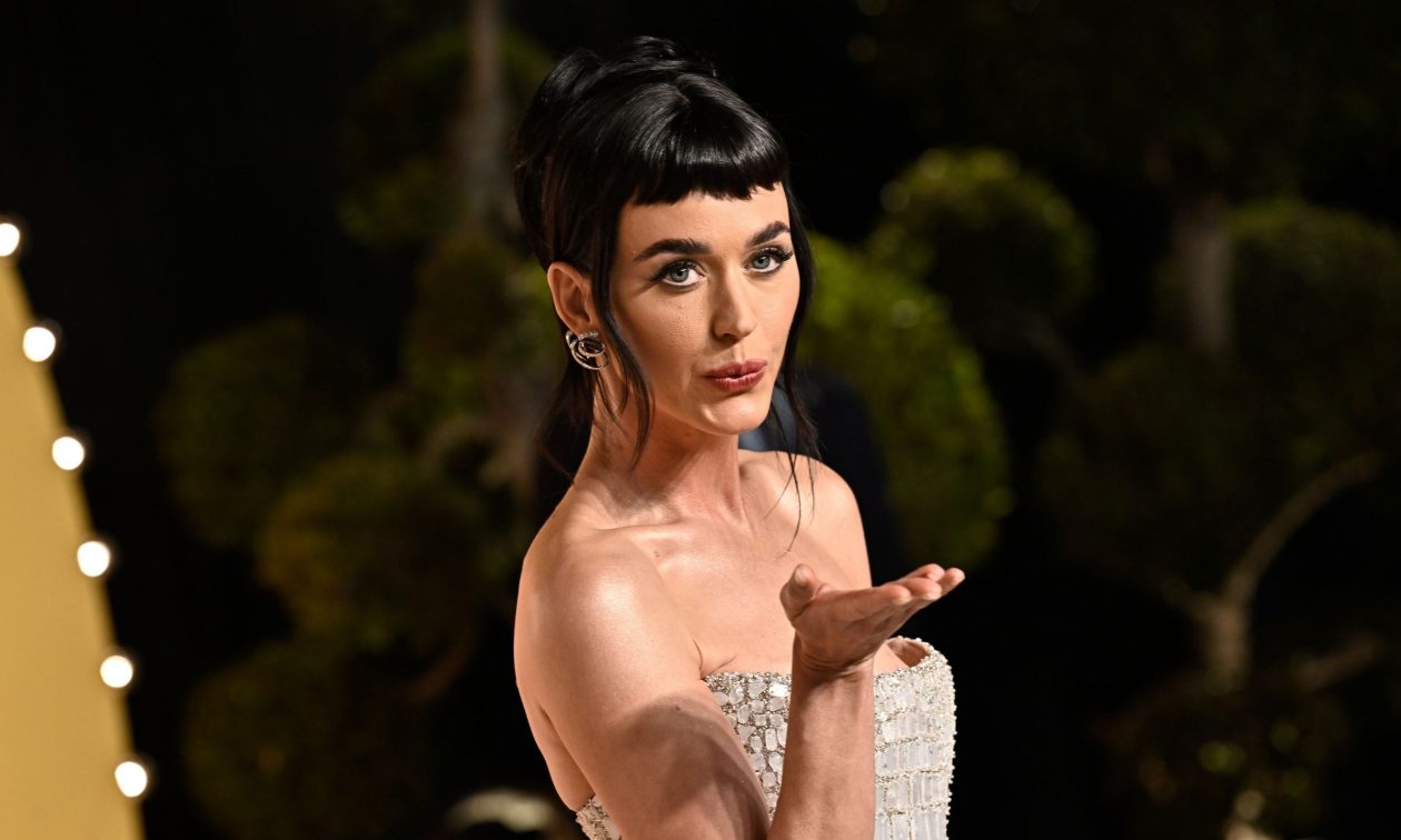 Katy Perry: Πάει στο διάστημα με πύραυλο του Τζεφ Μπέζος – Ανακοινώθηκε η ημερομηνία