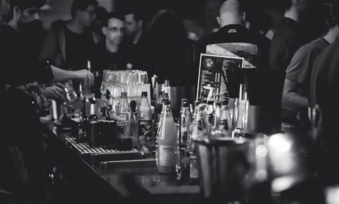 1637932-c59beefd-bar.jpg