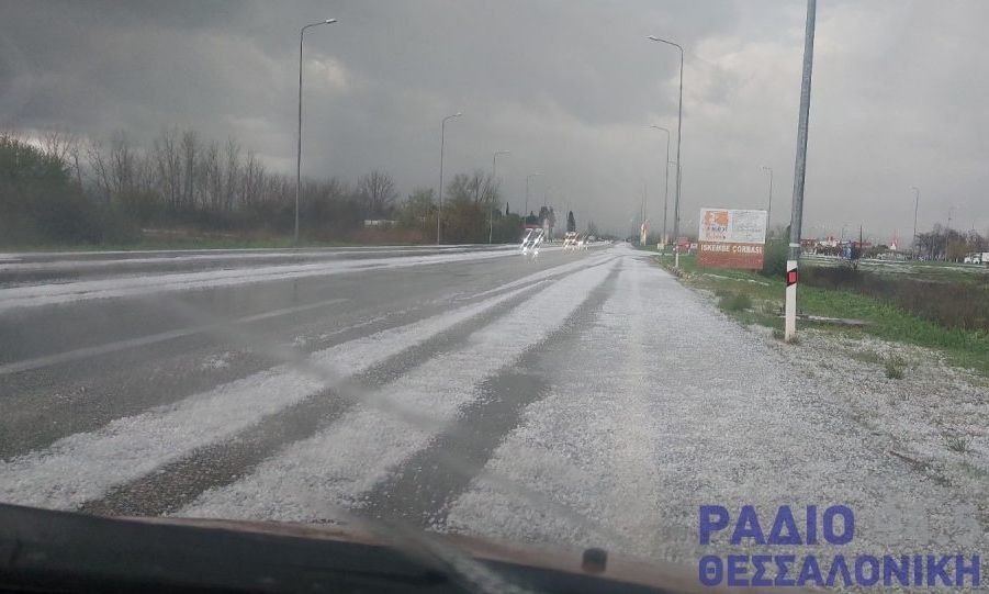 Θεσσαλονίκη: Σφοδρή ανοιξιάτικη χαλαζόπτωση στο ύψος του Πολυκάστρου