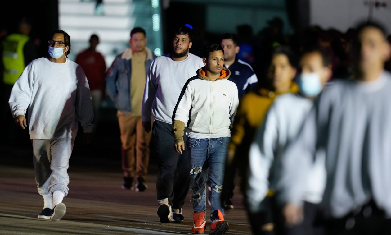 ΗΠΑ: Παρατείνεται μέχρι 12 Απριλίου η απαγόρευση απέλασης Βενεζουελάνων μεταναστών