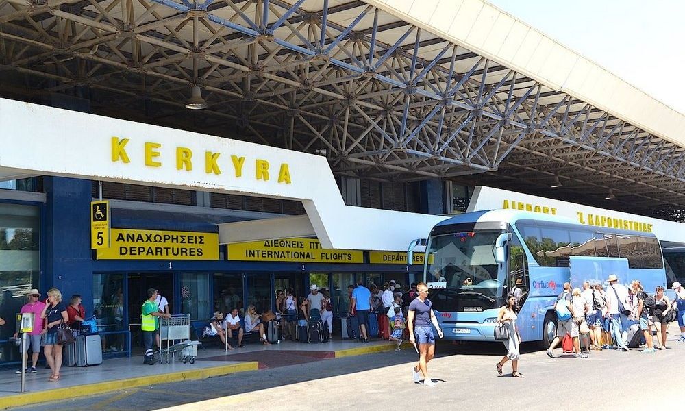 Κέρκυρα: Άνοιξε η τουριστική σεζόν – Φτάνουν οι πρώτες πτήσεις από το εξωτερικό στο νησί