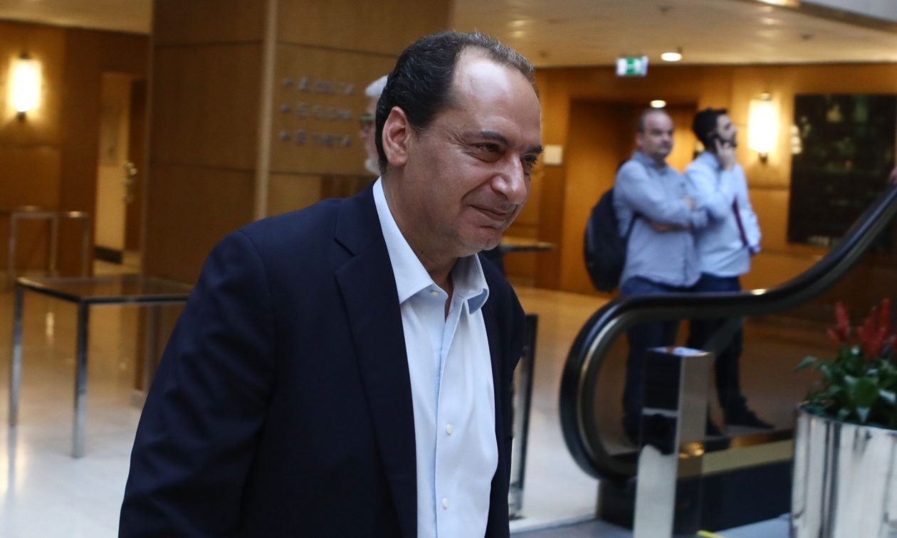 Τέμπη: Οργισμένη αντίδραση δικηγόρου οικογενειών για την παρουσία Σπίρτζη σε εκδήλωση