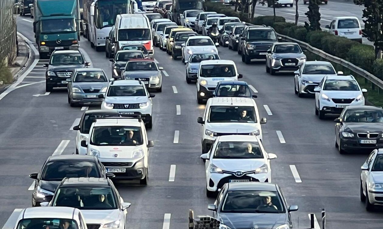 Κίνηση τώρα: Τεράστιο «πάρκινγκ» ο Κηφισός – Μεγάλες καθυστερήσεις και σε Κηφισίας, Αττική Οδό