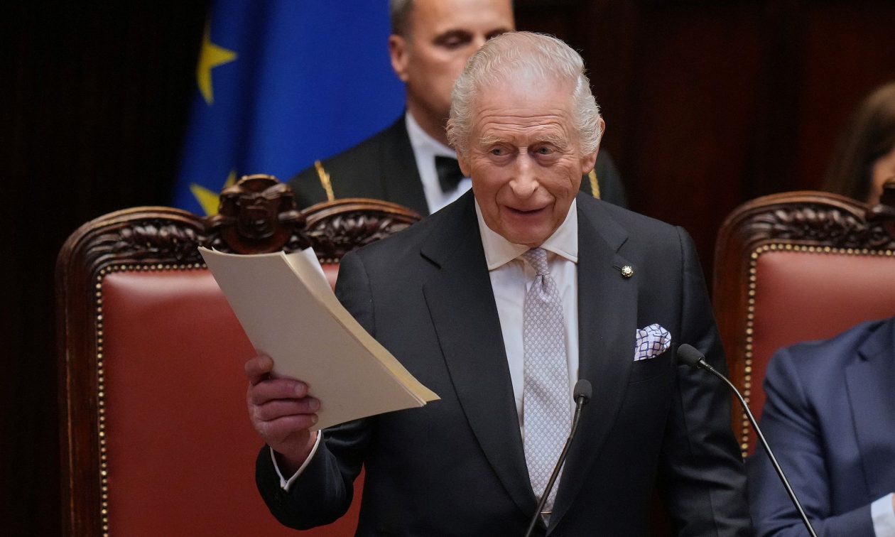Η ιστορική ομιλία του βασιλιά Καρόλου στο ιταλικό Κοινοβούλιο