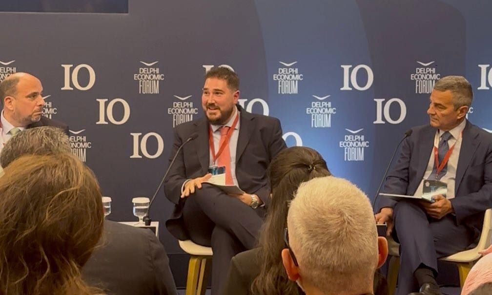 Κωνσταντίνος Γλούμης στο Delphi Forum: «Η στέγαση είναι δικαίωμα και θεμέλιο κοινωνικής συνοχής»