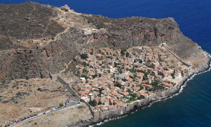 1642457-c87bbe1e-kastropoliteia-monemvasia.jpg