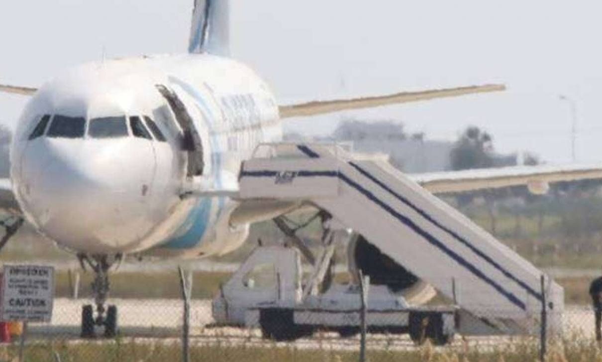 Μπελίζ: Αεροπειρατεία σε πτήση εσωτερικού – Επιβάτης πυροβόλησε και σκότωσε τον δράστη