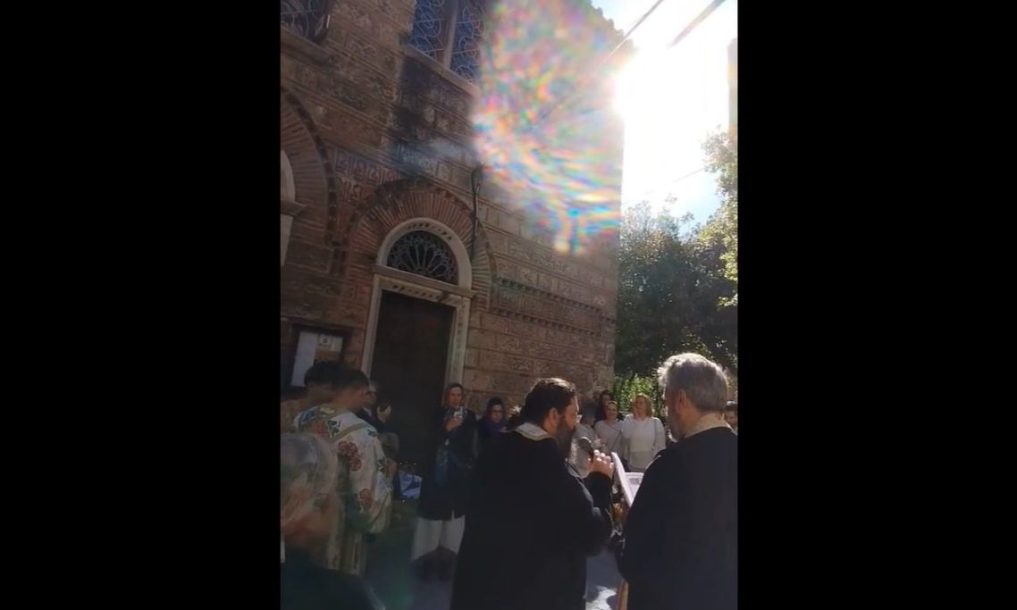 Πρώτη Ανάσταση στην «Ρωσική Εκκλησία» με μπότια, ευχές και… ιστορία αιώνων