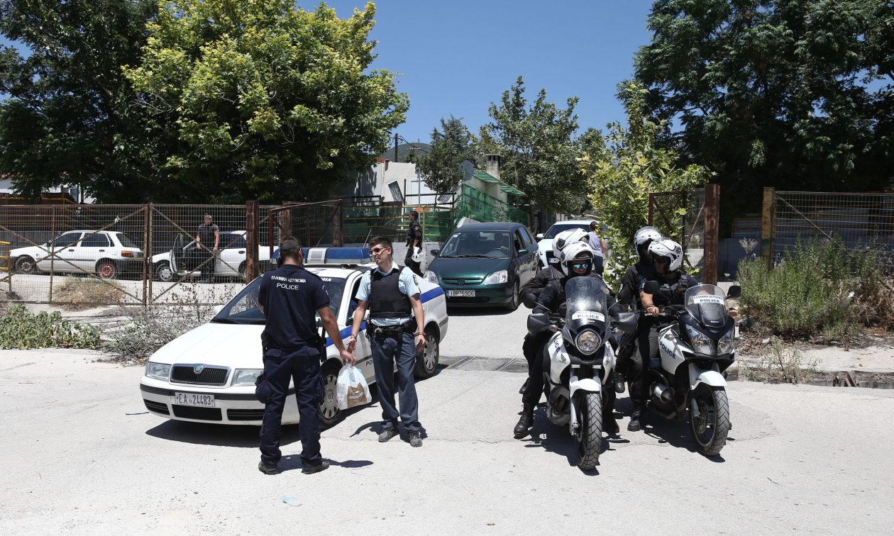 Αχαρνές: Νεαρός τραυματίστηκε από αδέσποτη σφαίρα εντός στρατοπέδου