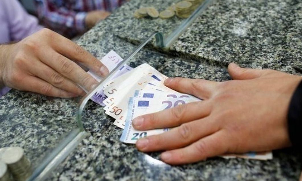 Τι λεφτά μπαίνουν στο πορτοφόλι μας μετά το Πάσχα – Όλες οι πληρωμές