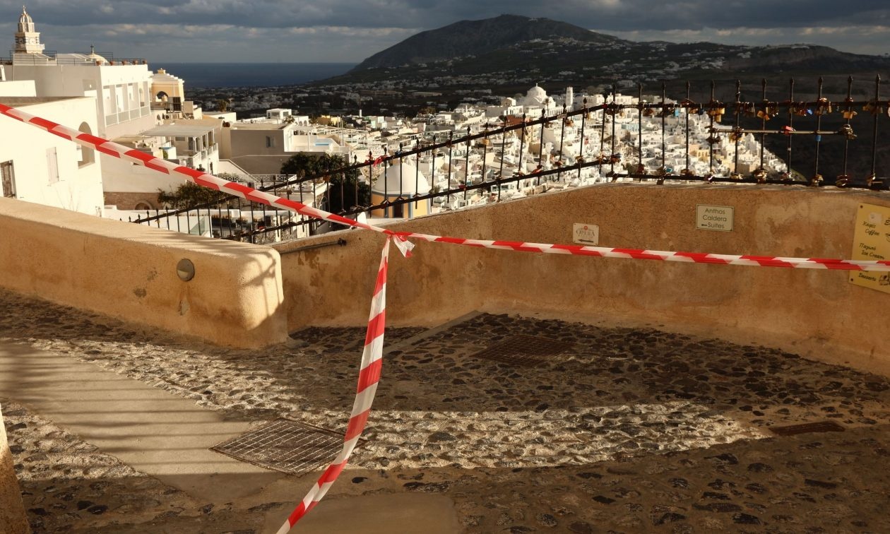 SOS από ξένη καθηγήτρια για τη Σαντορίνη: Τα υποθαλάσσια ηφαίστεια είναι ικανά για μεγάλες εκρήξεις