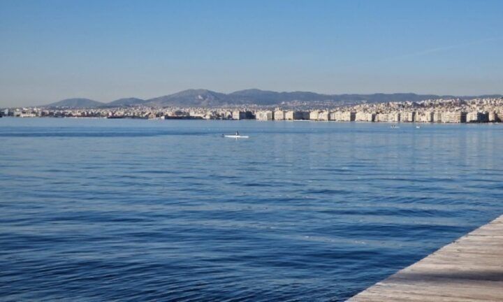 Θεσσαλονίκη: Άδειο το κέντρο της πόλης – Παραμένουν κλειστά τα καταστήματα