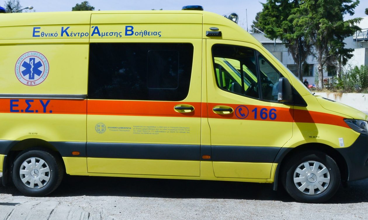 Σοβαρό τροχαίο στο Πήλιο: 30χρονος πεζός παρασύρθηκε από ΙΧ μετά από τρελή πορεία