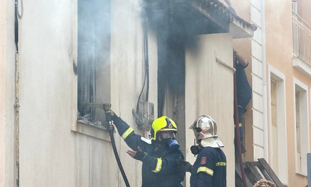 Κεφαλονιά: Διασωληνωμένο παιδί από πυρκαγιά που ξέσπασε σε κατοικία – Σε εξέλιξη η αεροδιακομιδή του