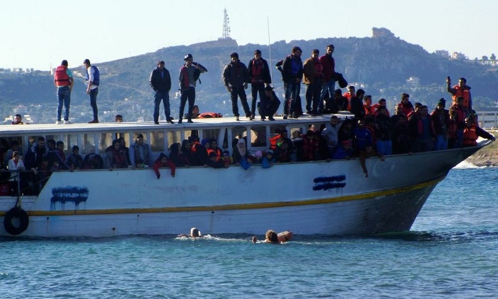 Χανιά: Τέσσερις συλλήψεις διακινητών μεταναστών – Τους μετέφεραν στην Κρήτη από τη Λιβύη