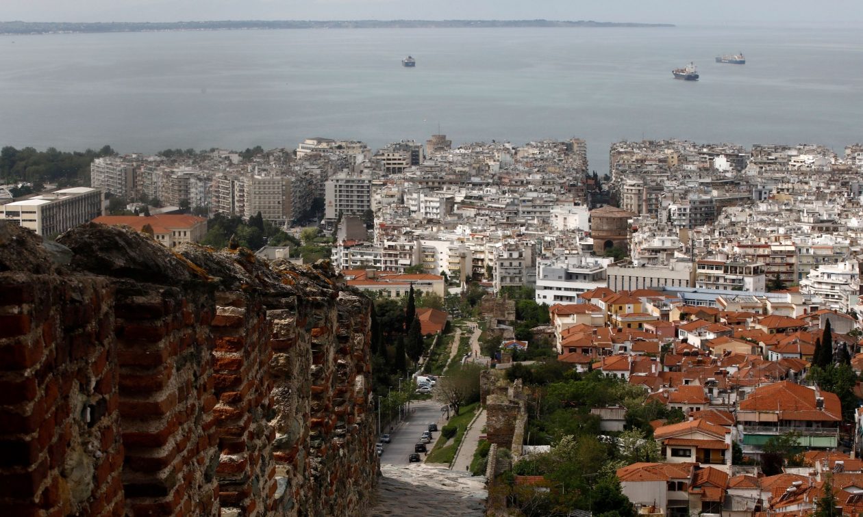 Πού οφείλεται η έντονη δυσοσμία στο κέντρο της Θεσσαλονίκης