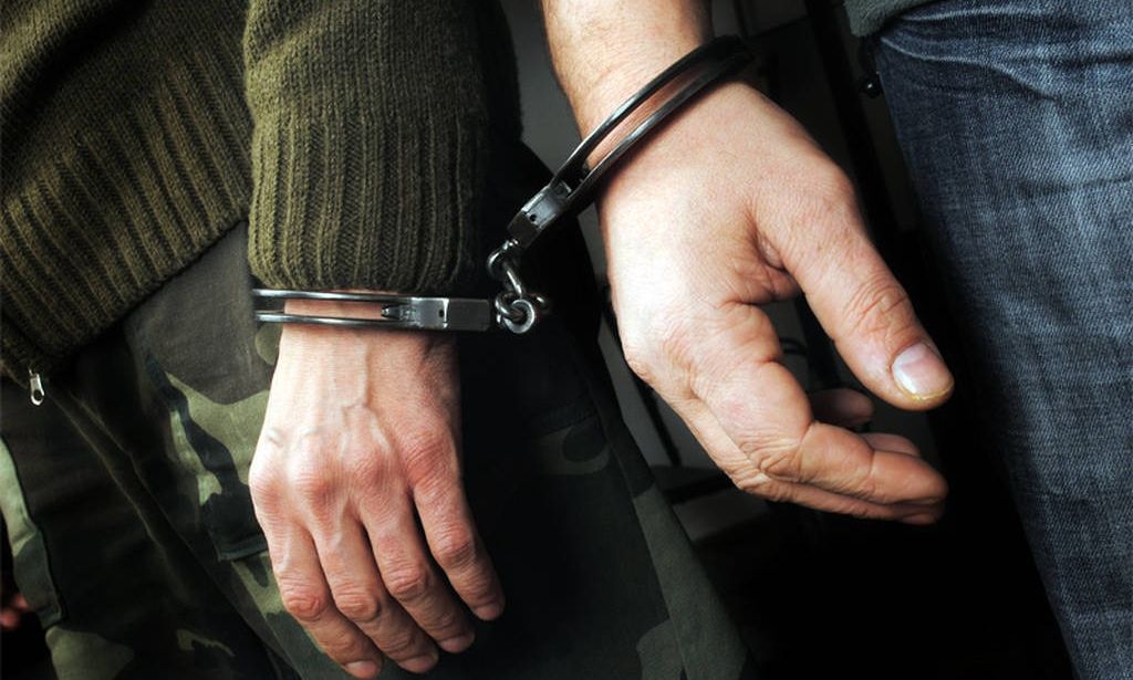Ασπρόπυργος: Εξαρθρώθηκε συμμορία που διέπραττε κλοπές από σταθμευμένα οχήματα – Πώς δρούσε