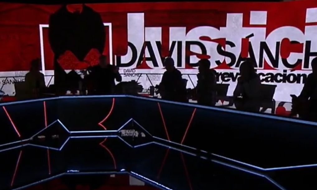 Ισπανία: Η στιγμή που πέφτει το ρεύμα σε τηλεοπτικό στούντιο