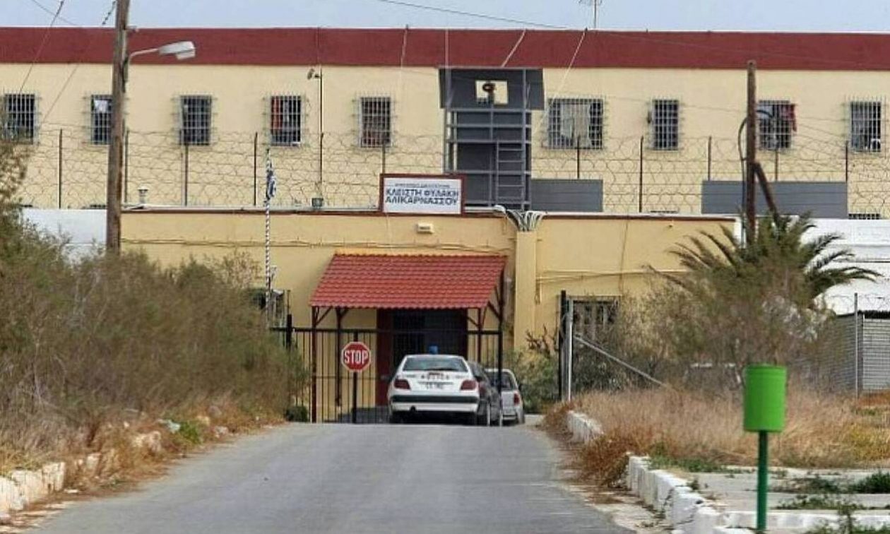 Ηράκλειο: Συνελήφθη εξωτερικός φρουρός των φυλακών, για ναρκωτικά που είχαν εντοπιστεί στο προαύλιο