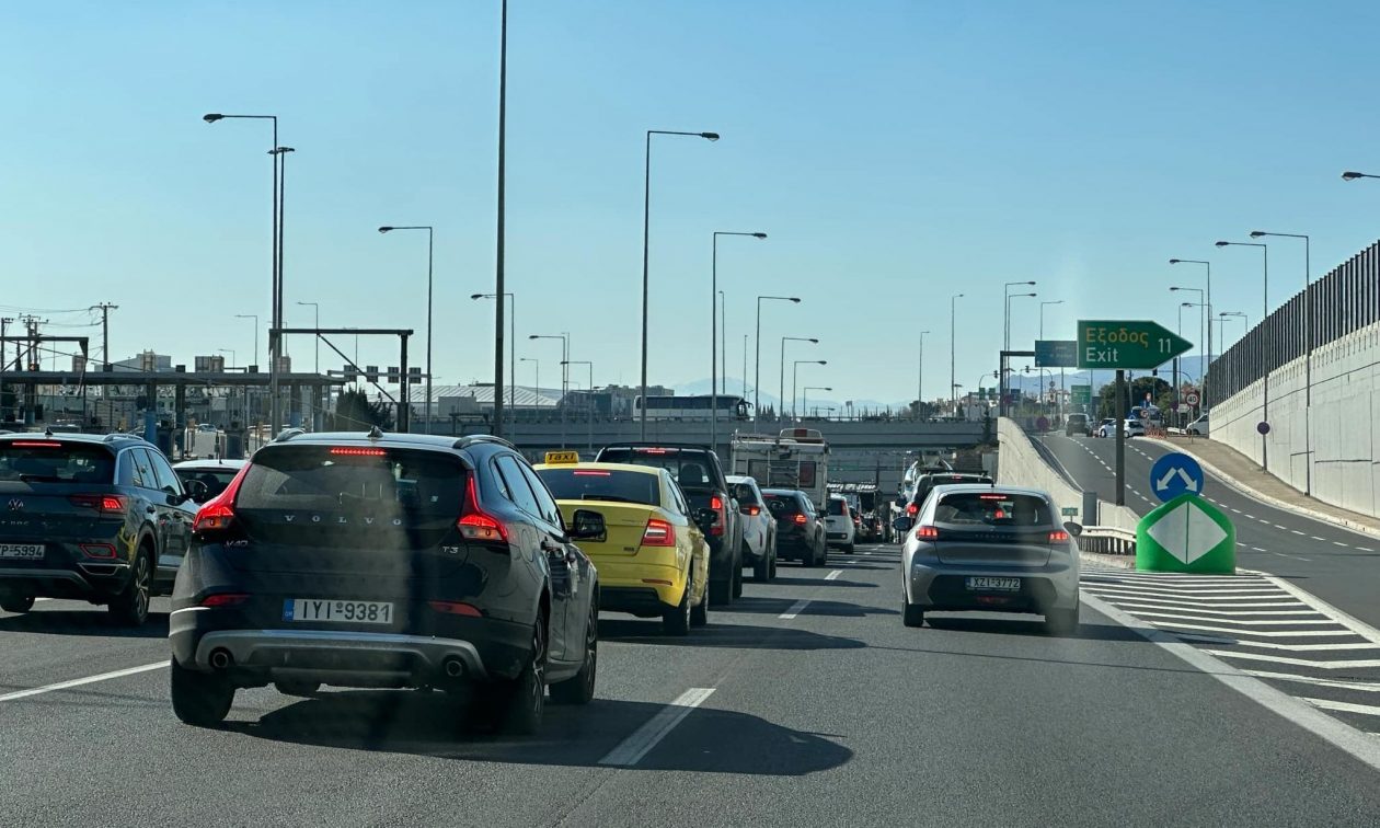 Κίνηση τώρα: Μποτιλιάρισμα στον Κηφισό λόγω τροχαίου – Καθυστερήσεις και στην Αττική Οδό