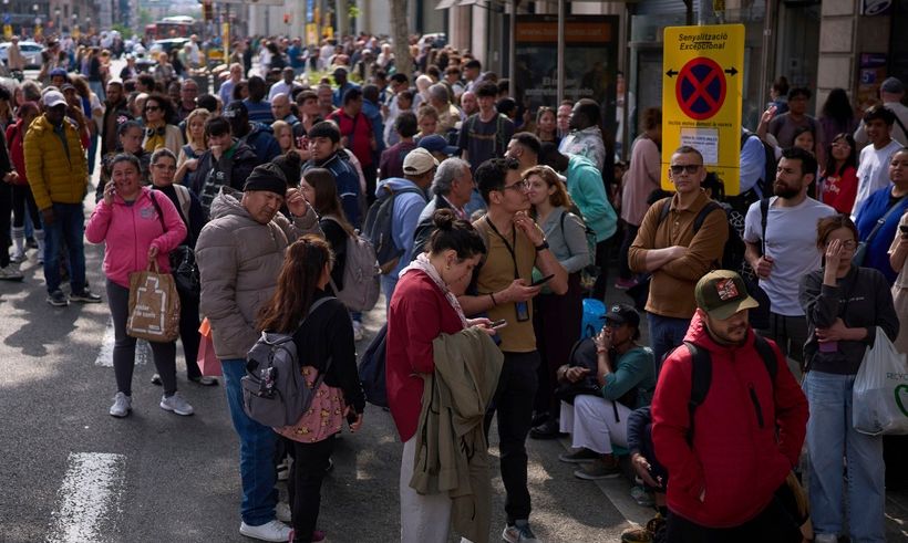Ισπανία: Μία νεκρή στη Μαδρίτη από το μπλακ άουτ – Πήρε φωτιά το διαμέρισμα από κερί