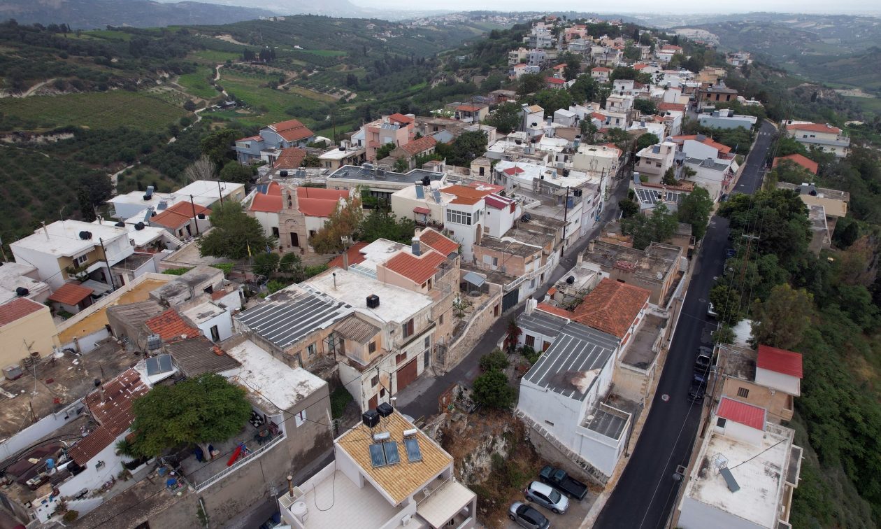 Βούτες Ηράκλειου: Τι αποφασίστηκε για την κατανόηση και αντιμετώπιση του γεωδυναμικού φαινομένου