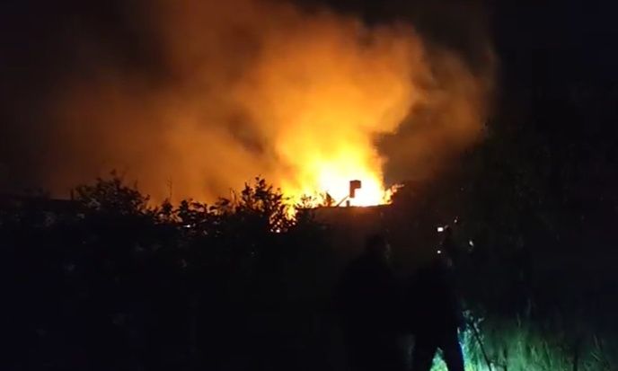 Κρήτη: Φωτιά κοντά σε ξενοδοχείο σήμανε συναγερμό – Δείτε βίντεο από τη μεγάλη κινητοποίηση