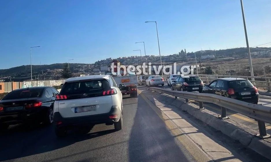 Θεσσαλονίκη: Καραμπόλα 6 οχημάτων στον Περιφερειακό