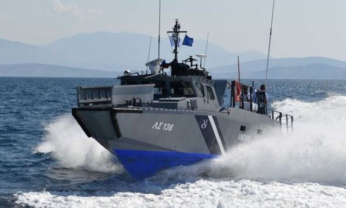 Κως: Επεισοδιακή καταδίωξη σκάφους που αποβίβασε μετανάστες – Συνελήφθη 21χρονος ως διακινητής