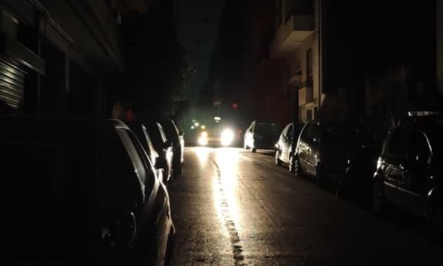 «Μπλακ άουτ» στην Αθήνα τα ξημερώματα – Στο απόλυτο σκοτάδι δρόμοι σε Κυψέλη, Γκύζη, Εξάρχεια