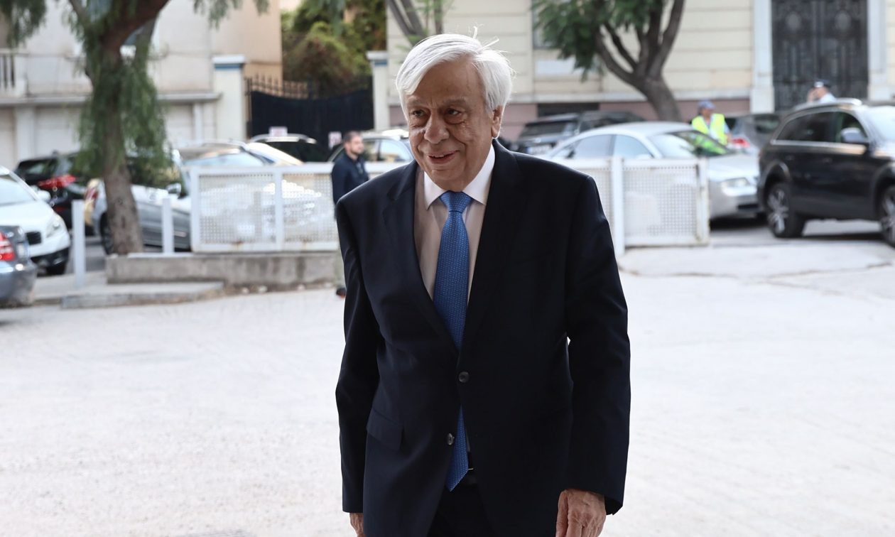 Προκόπης Παυλόπουλος για Πέτρο Μολυβιάτη: «Αισθάνομαι την απώλειά του στον μέγιστο βαθμό»