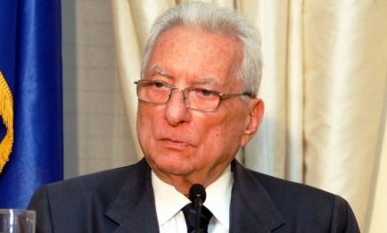 Δένδιας: Ο Πέτρος Μολυβιάτης υπηρέτησε με προσήλωση και ζήλο τα εθνικά συμφέροντα