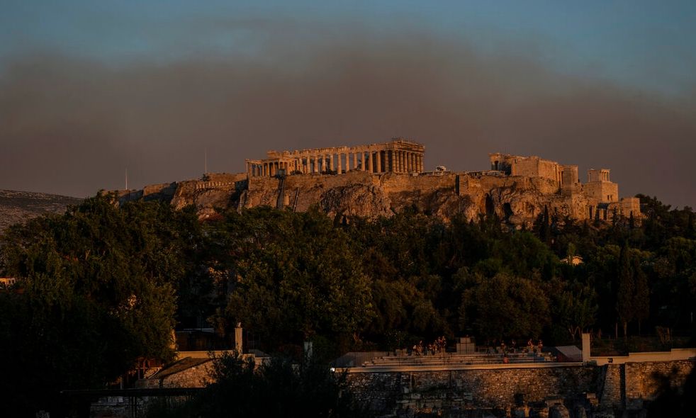 Σοβαρή κλιματική απειλή για την Αθήνα: Ευάλωτη σε πλημμύρες, φωτιές και ακραία καιρικά φαινόμενα