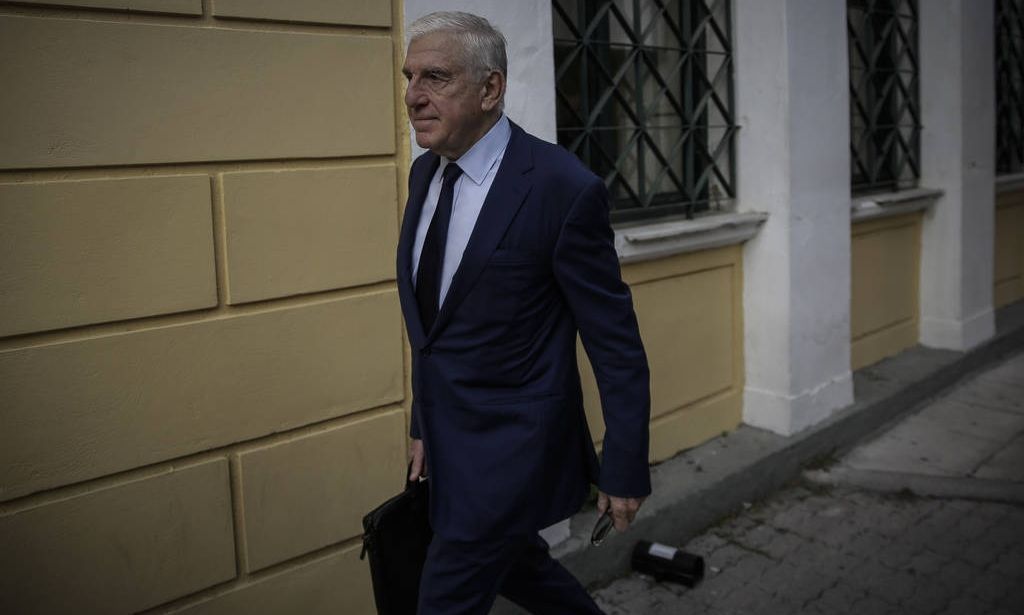 Στον Άρειο Πάγο η υπόθεση Παπαντωνίου για τις 6 φρεγάτες – Ο πρώην υπουργός πιθανώς ξανά στο εδώλιο