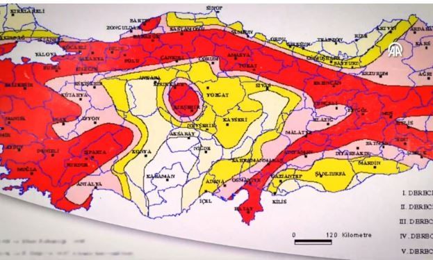 Σεισμός – «Κοκκινίζει» η Τουρκία: Τι «κινείται» κάτω από τα πόδια των Τούρκων