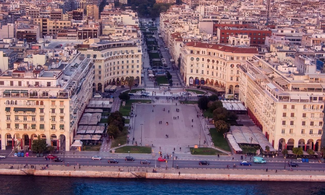 Θεσσαλονίκη: Σε γήπεδο τένις θα μετατραπεί η πλατεία Αριστοτέλους