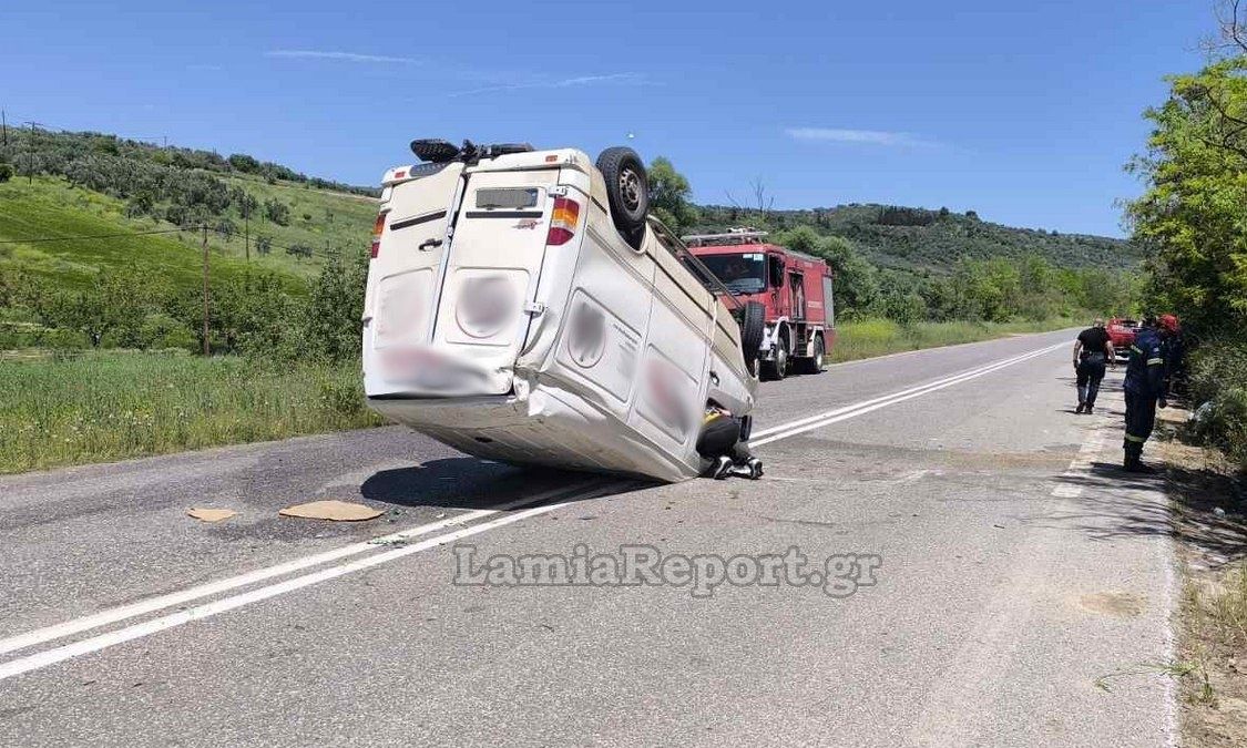 Φθιώτιδα: Ανατροπή αυτοκινήτου με δύο τραυματίες
