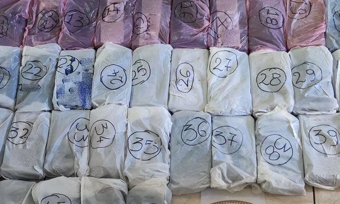 Συνελήφθη 30χρονος που συνδέεται με την κατάσχεση 54 κιλών κοκαΐνης στον Πειραιά