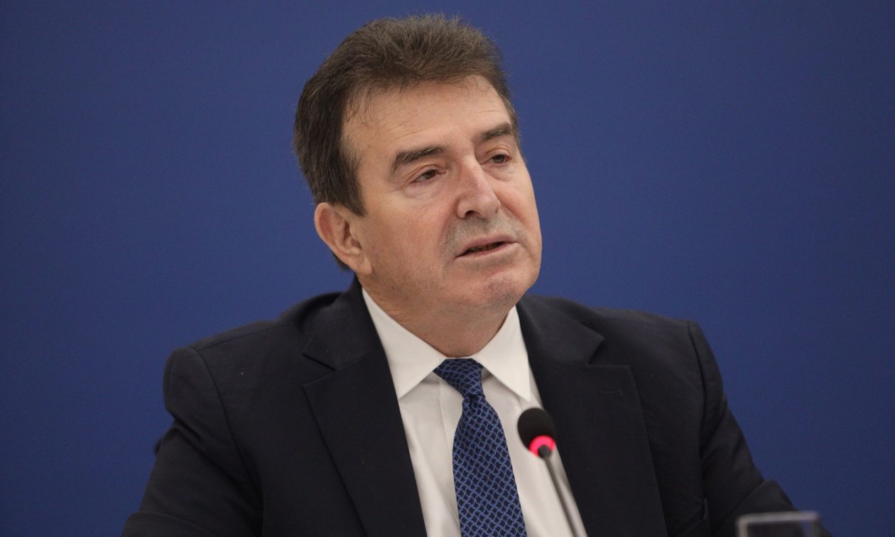 Χρυσοχοΐδης: «Δεν έχει θέση στο πανεπιστήμιο ο τραμπούκος – Γίνεται προσπάθεια ανασύνταξης της ΕΛΑΣ»