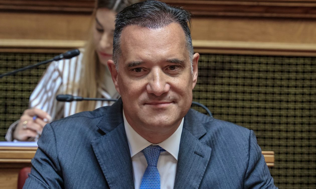 Άδωνις Γεωργιάδης: «Ναι, έκανα μεταμόσχευση μαλλιών»