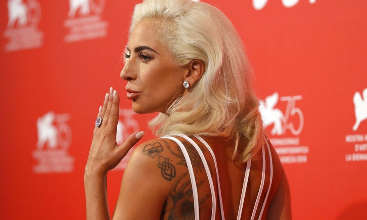 Η Lady Gaga παρίστανε την Ελληνίδα για να παίρνει… μεγαλύτερα φιλοδωρήματα – H viral εξομολόγηση