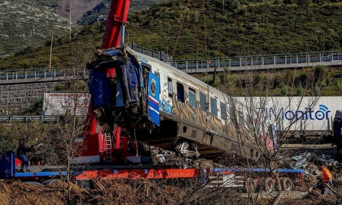 Πόρισμα Τσακιρίδη για τα Τέμπη: Δεν έγινε έκρηξη στο πιλοτήριο της εμπορικής αμαξοστοιχίας