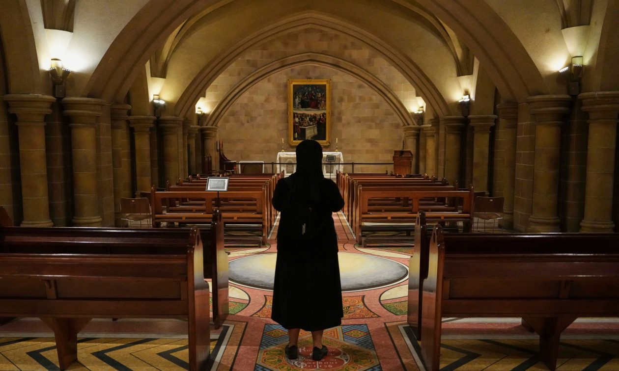 Ιταλία: Βραζιλιάνα καλόγρια απομακρύνεται από μοναστήρι ως «πολύ όμορφη»