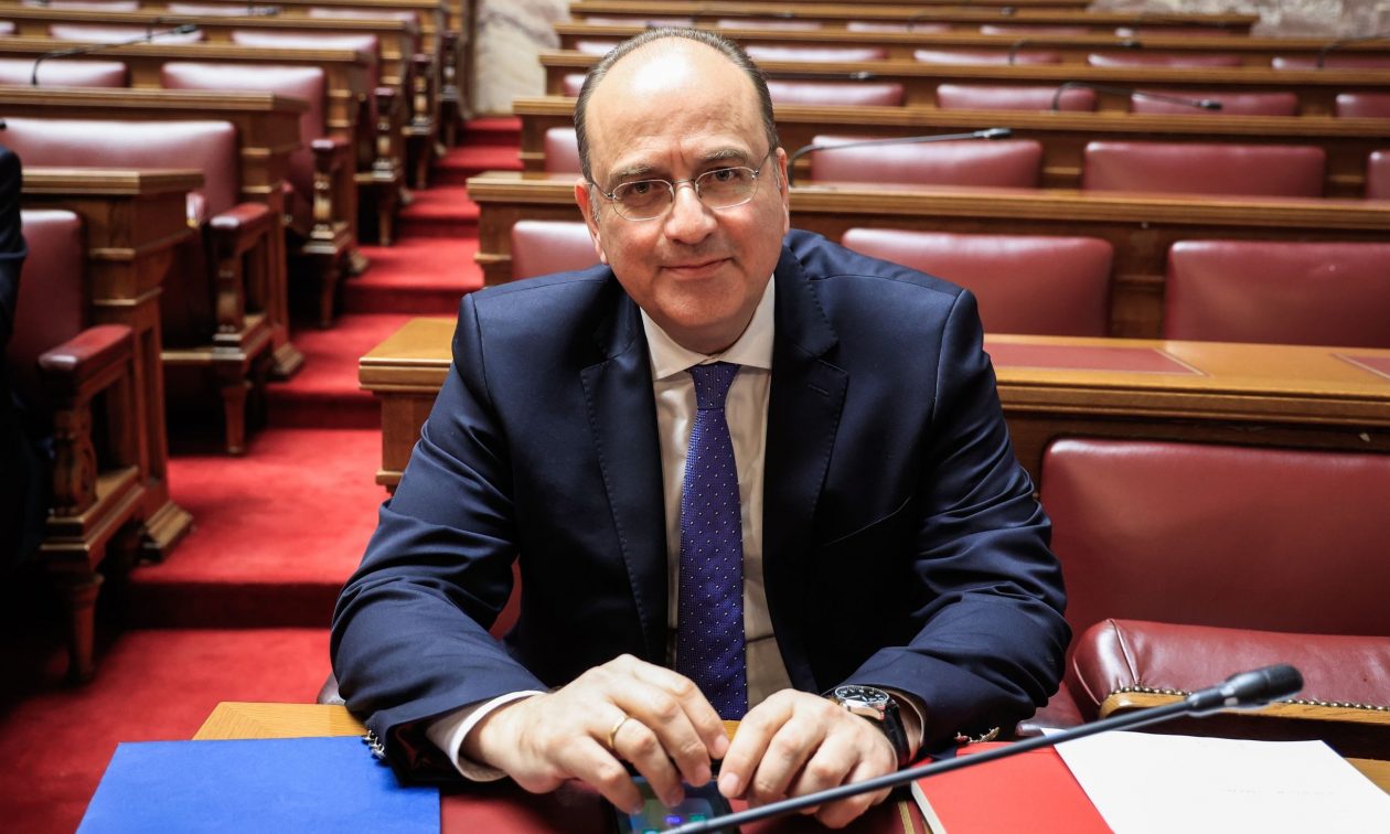 Πένθος για τον Μακάριο Λαζαρίδη: Πέθανε ο πατέρας του