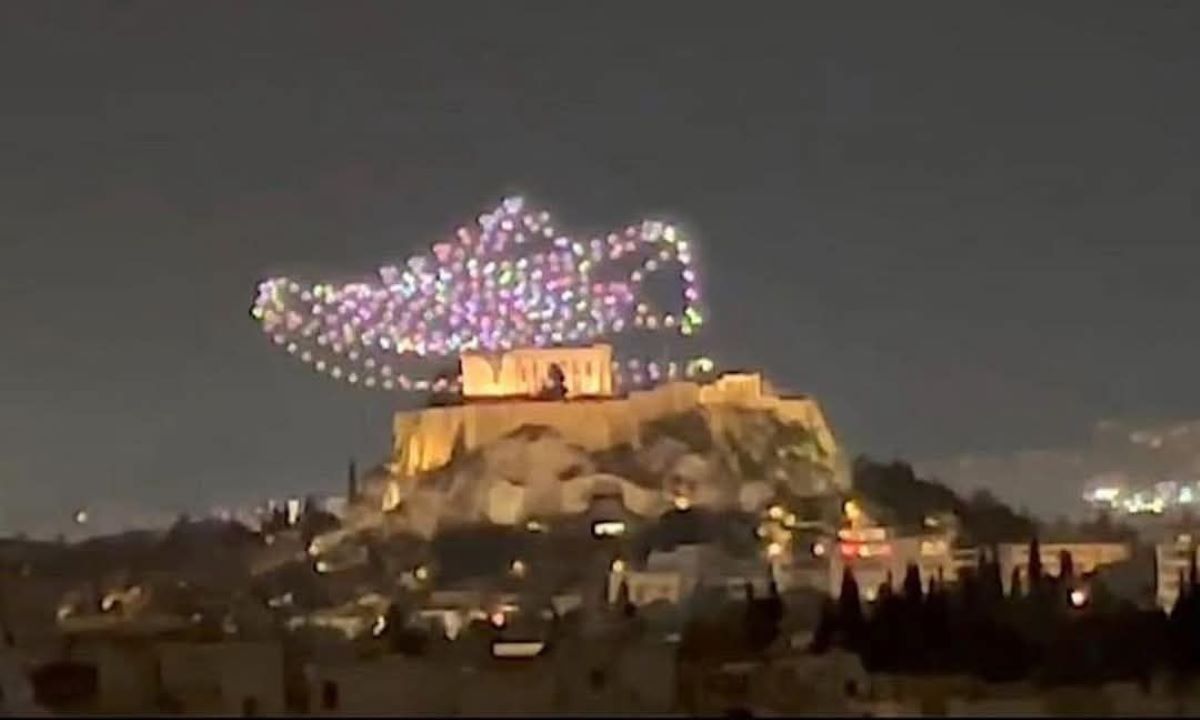 Στη Διαύγεια η απόφαση παραχώρησης του Ζαππείου για τα drones πάνω από την Ακρόπολη