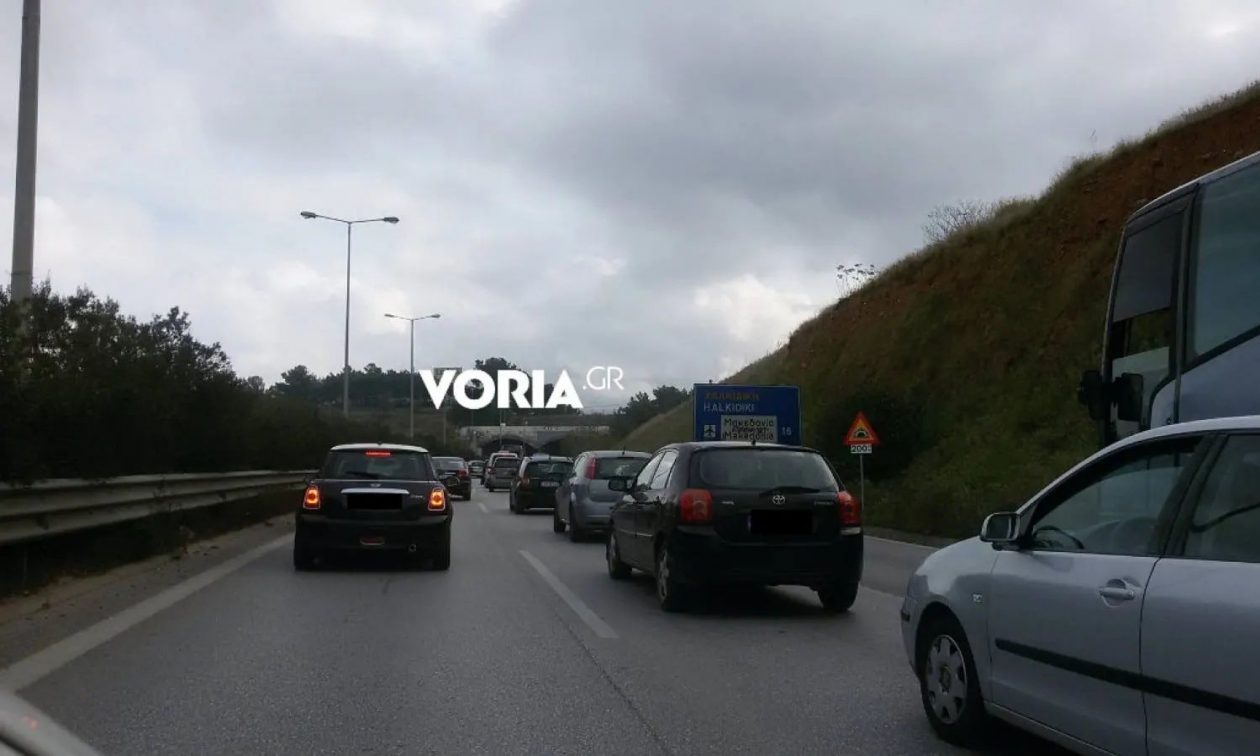 Θεσσαλονίκη: Καραμπόλα έξι οχημάτων στην Περιφερειακή Οδό
