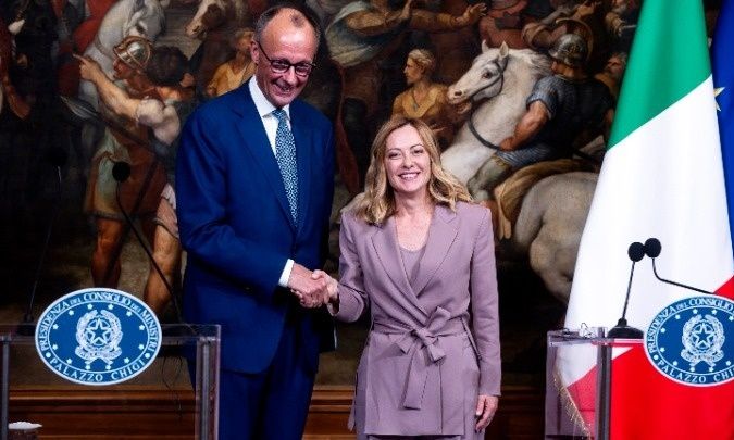 Μελόνι – Μερτς: Το μεταναστευτικό και το ουκρανικό στο επίκεντρο της συνάντησής τους
