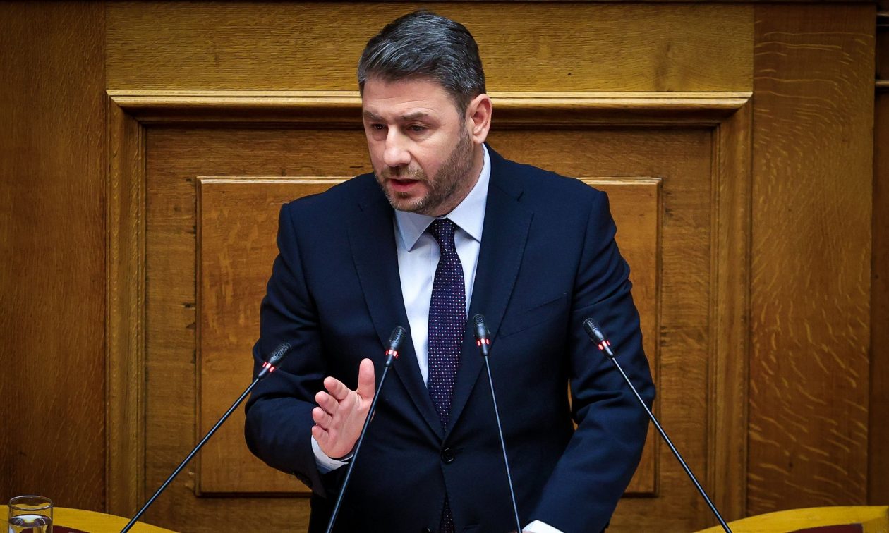 Σήμερα η κατάθεση της πρότασης προανακριτικής από το ΠΑΣΟΚ για Καραμανλή και άλλα 4 πολιτικά πρόσωπα