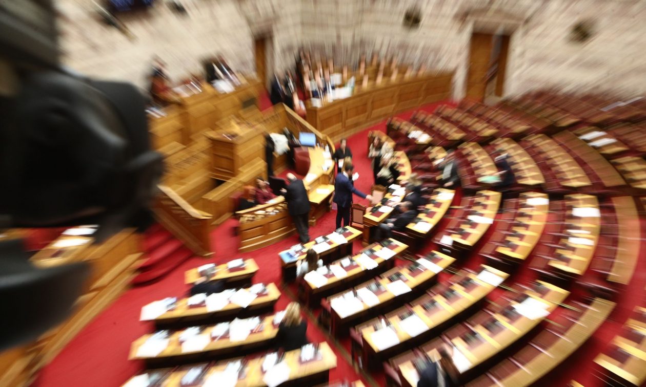 Τέμπη: Την προσεχή εβδομάδα η πρόταση της ΝΔ  για Καραμανλή – Με «μοντέλο Τριαντόπουλου»