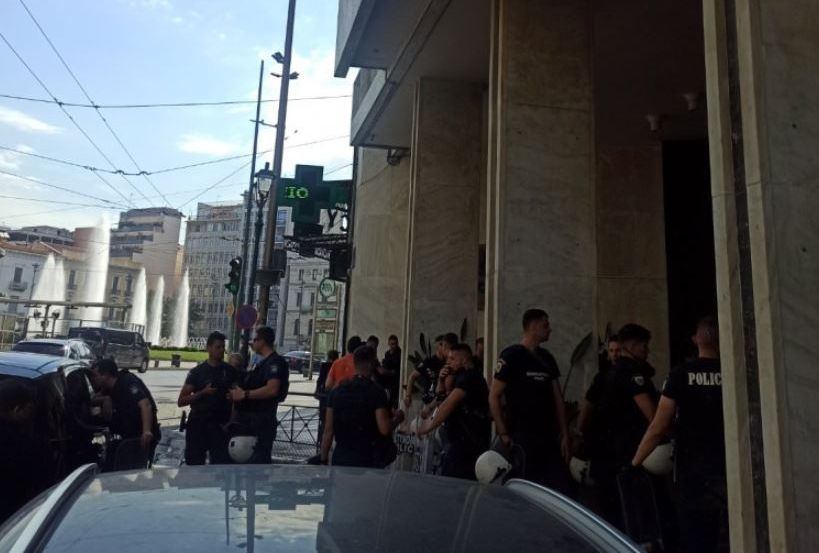Ομόνοια: Επίθεση σε ξενοδοχείο που διοργανώνει συνέδριο για τη συνεργασία Ελλάδας – Ισραήλ